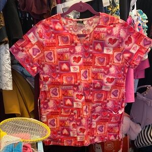 Colorful Heart Print Scrub Top
